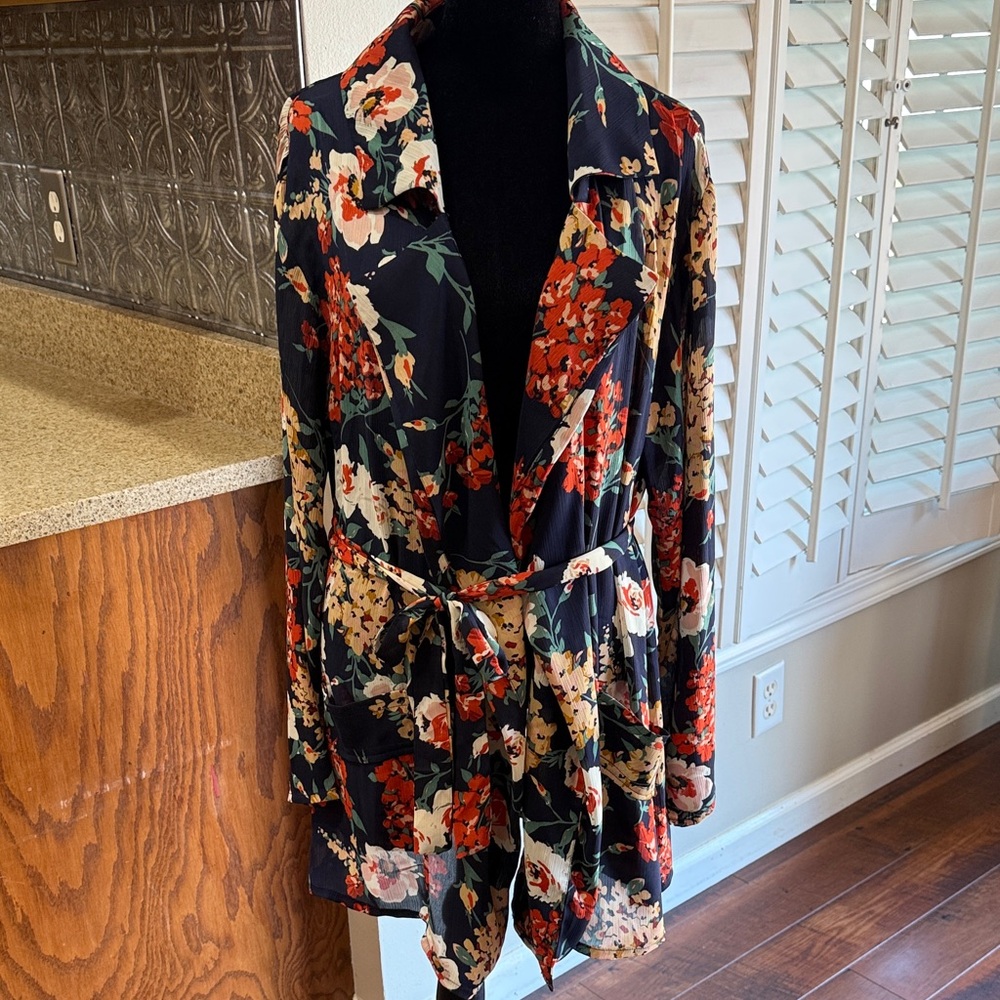 Kori Floral Women's Blazer - Black and Red